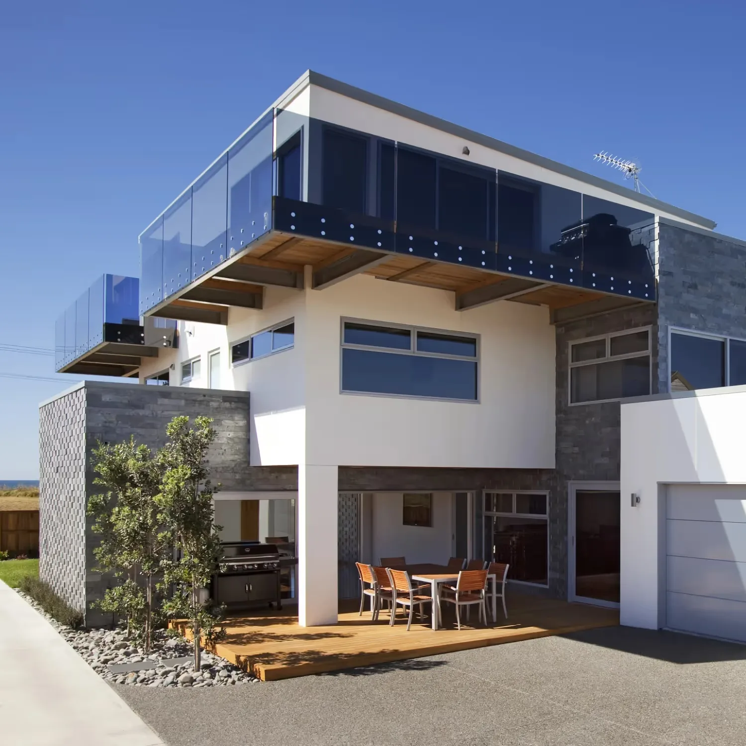 Insideout Builders House